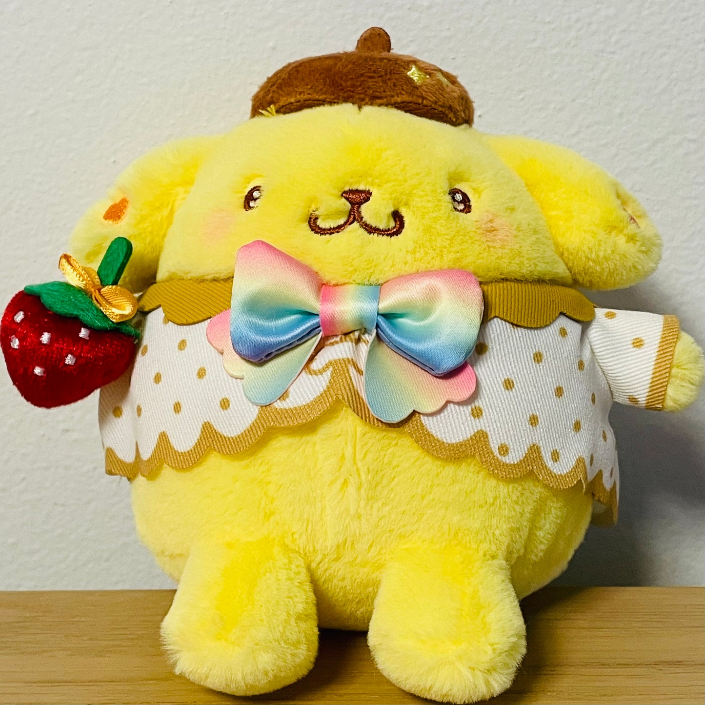 Sanrio x 50th Anniversary Strawberry Newspaper Mascot Holder - Pompompurin