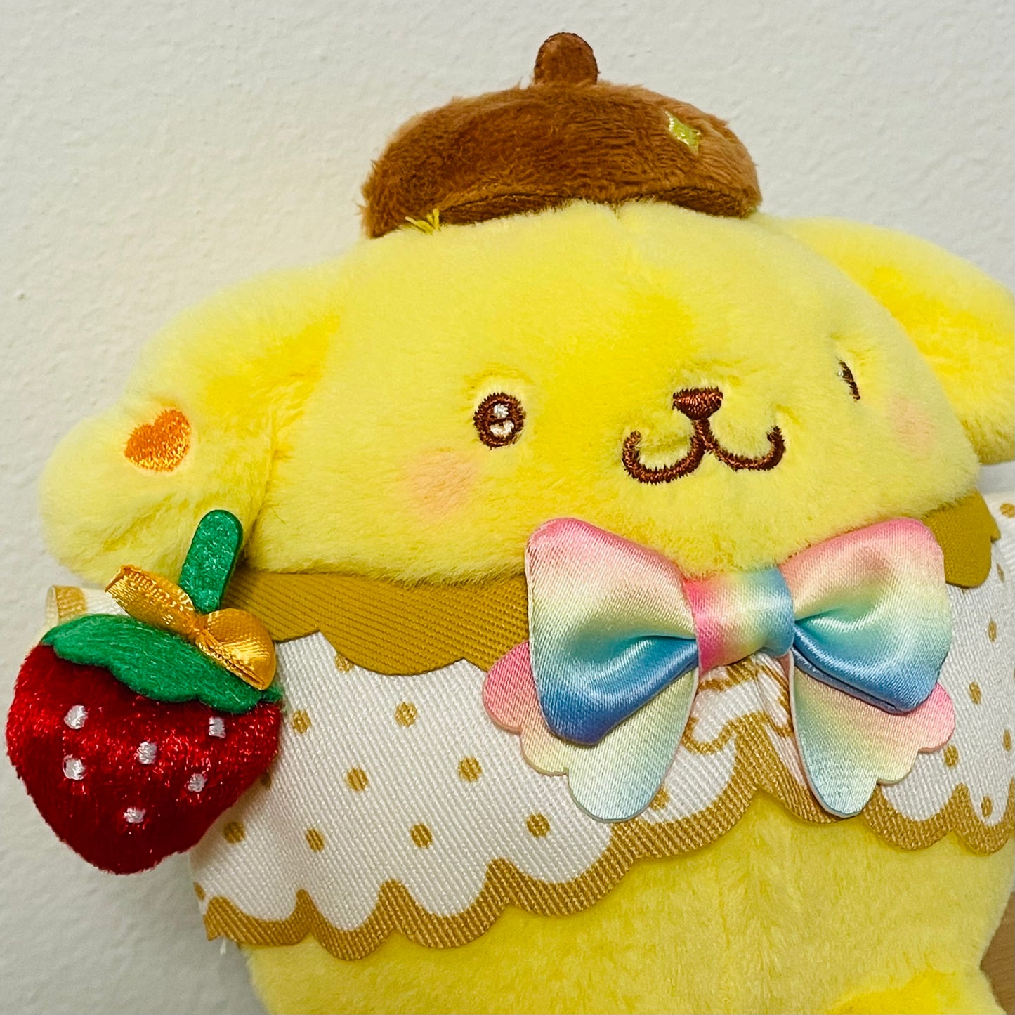 Sanrio x 50th Anniversary Strawberry Newspaper Mascot Holder - Pompompurin