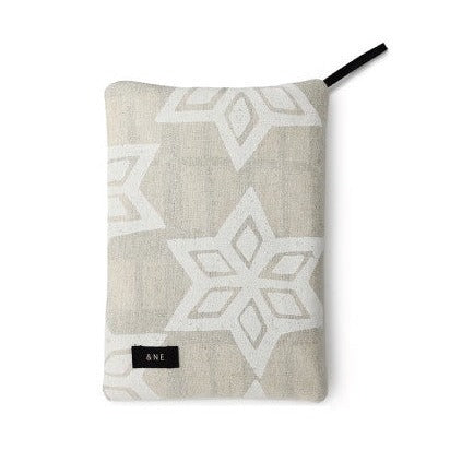 &NE Pot Trivet Mittens - Hana White