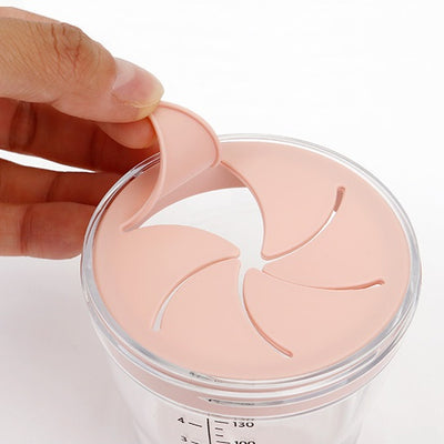 Dailylike Bonbon Silicone Snack Cap - Strawberry
