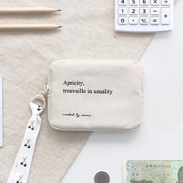 Iconic Cottony Card Holder