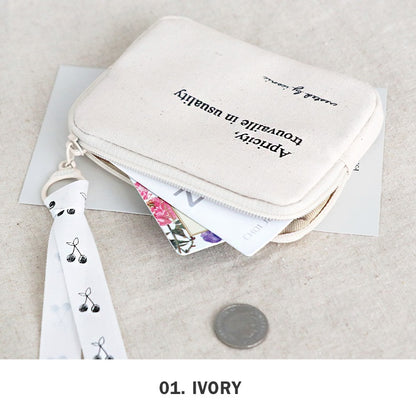 Iconic Cottony Card Holder