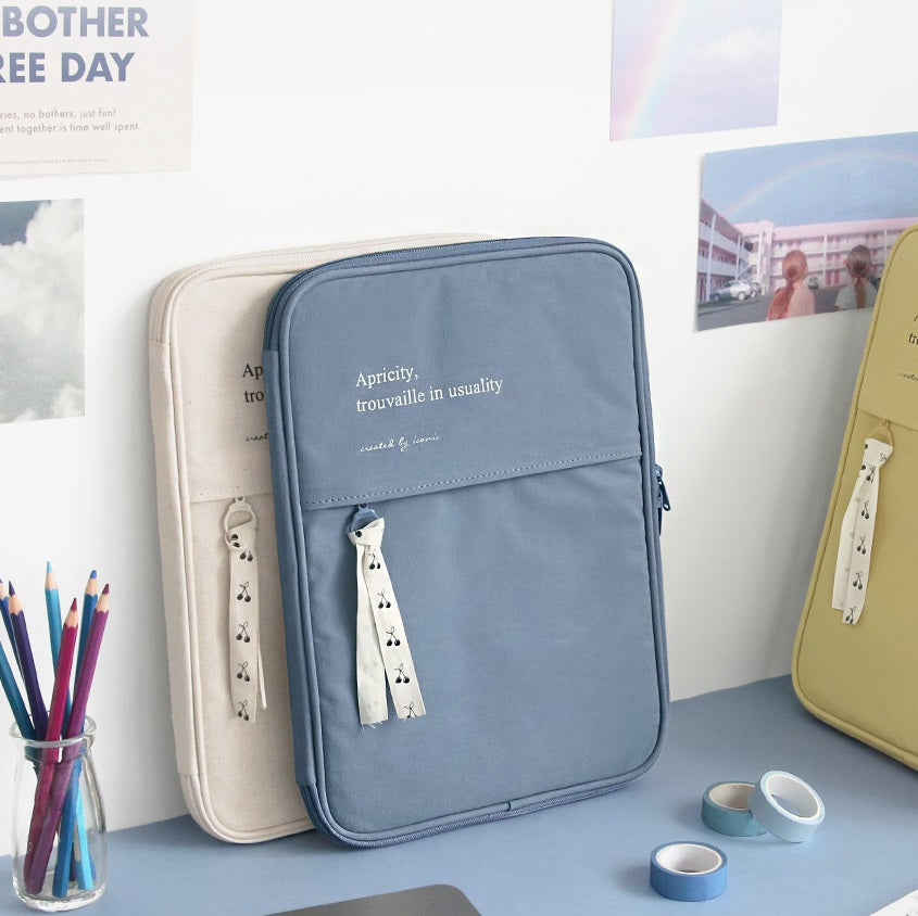 Iconic Cottony 11 Inch Tablet & Keyboard Case