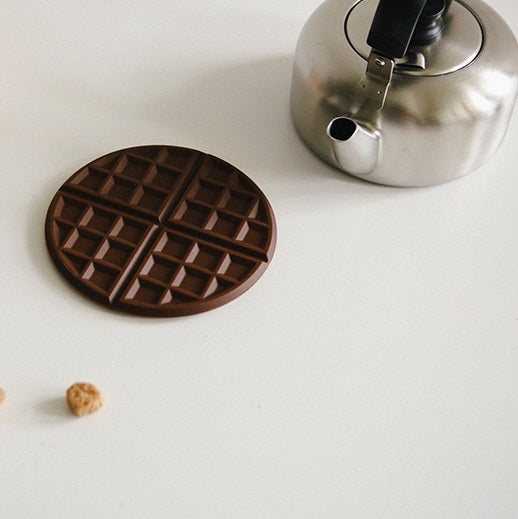 Dailylike Bonbon Silicone Trivet - Waffle Chocolate