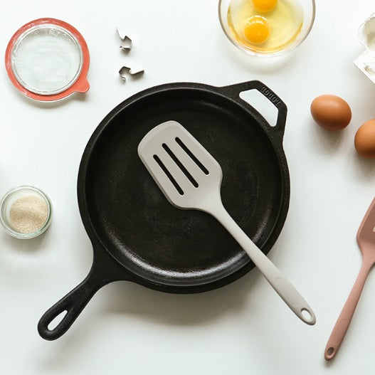 Dailylike Bonbon Silicone Utensils - 06 Turner (Cocoa)